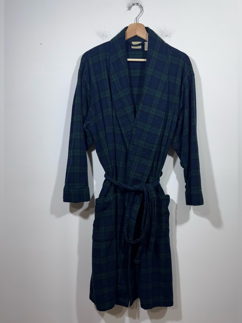 L.L. Bean Scotch Plaid Flannel Robe Mens size L Reg Black Watch Tartan